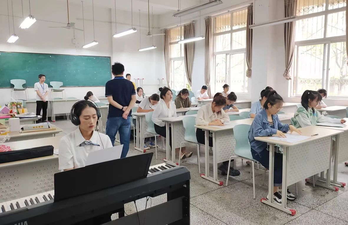 四川省5.7万人报考2023年上半年教师资格考试（面试）